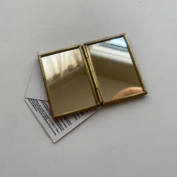 Mina Alvarez tiny folding mirror - Picture 2 of 5